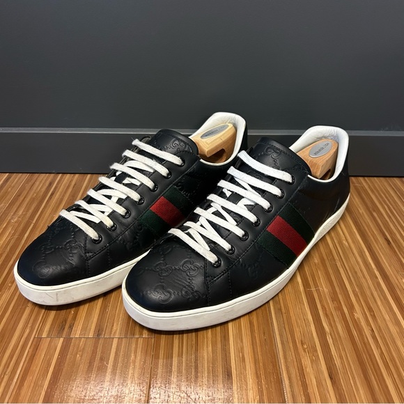 GUCCI Ace Signature Sneaker Embossed Black Monogram Leather Stripe - Picture 3 of 10